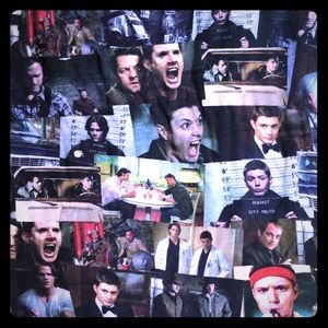 Supernatural graphic shirt size S